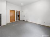 12728 Pioneer Way - Photo 25