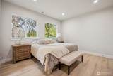 937 Edinburgh Court - Photo 19