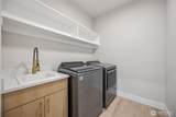937 Edinburgh Court - Photo 29