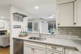 9242 Woodlawn Avenue - Photo 12