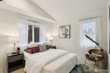 9242 Woodlawn Avenue - Photo 22