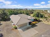 921 Pheasant Run - Photo 38