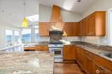 2720 Oakes Avenue - Photo 11
