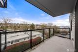 2562 Thorndyke Avenue - Photo 11