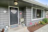 1011 9th St Ne - Photo 2