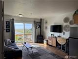 205 Bolstad Avenue - Photo 20