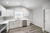 1607 Springfield Court - Photo 8