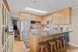 601 Thornberry - Photo 9