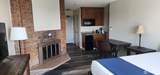 710 Hancock Avenue - Photo 3
