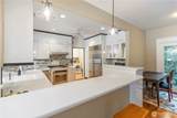 5601 Mercer Way - Photo 15