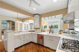 5601 Mercer Way - Photo 17