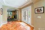 5601 Mercer Way - Photo 8