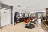 7439 Beverly Boulevard - Photo 18