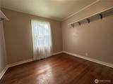 615 Spruce - Photo 15