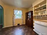 615 Spruce - Photo 10