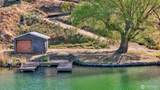 306 Crestview Drive - Photo 3