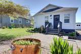 319 10th St Ne - Photo 2