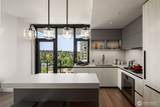 889 Avenue Square - Photo 2