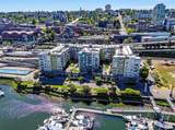 1705 Dock Street - Photo 2