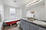2117 Lombard Avenue - Photo 20
