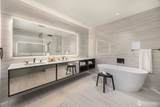 838 Avenue Square - Photo 18