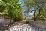 2415 Queen Anne Avenue - Photo 32