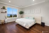 1037 Lightning Way - Photo 18