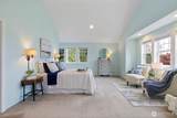 17164 Lemolo Shore Drive - Photo 18
