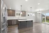 725 L St - Photo 8