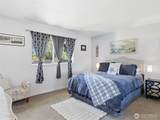 654 Woodland Loop - Photo 15