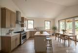 726 Shelter Bay - Photo 4