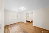 1911 Island Lake Drive - Photo 16