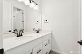 5851 Thornhill Avenue - Photo 10