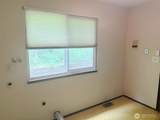 24404 Mirrormont Boulevard - Photo 15