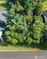 582 Ensign Avenue - Photo 2