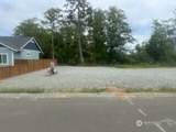 556 Chenois Avenue - Photo 2