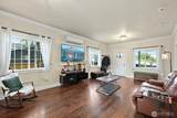 6829 Thompson Avenue - Photo 5