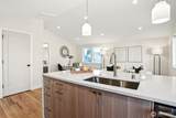 2412 Queen Anne Avenue - Photo 11