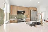 2412 Queen Anne Avenue - Photo 12
