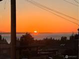 1010 Daley Street - Photo 2
