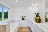 2724 Wonderland Way - Photo 16