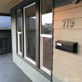 719 Spraque Ave - Photo 3