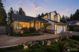 844 Holbeck Drive - Photo 2