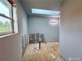 33 4th Avenue - Photo 15