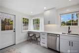 2422 Lynn Street - Photo 11