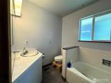 836 Meadowlark Lane - Photo 16
