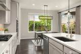 324 Zemp Way - Photo 8