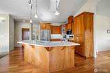 5675 Meadow View Court - Photo 9
