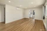 2102 Parklane Avenue - Photo 4