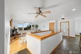 668 Parkview Place - Photo 19